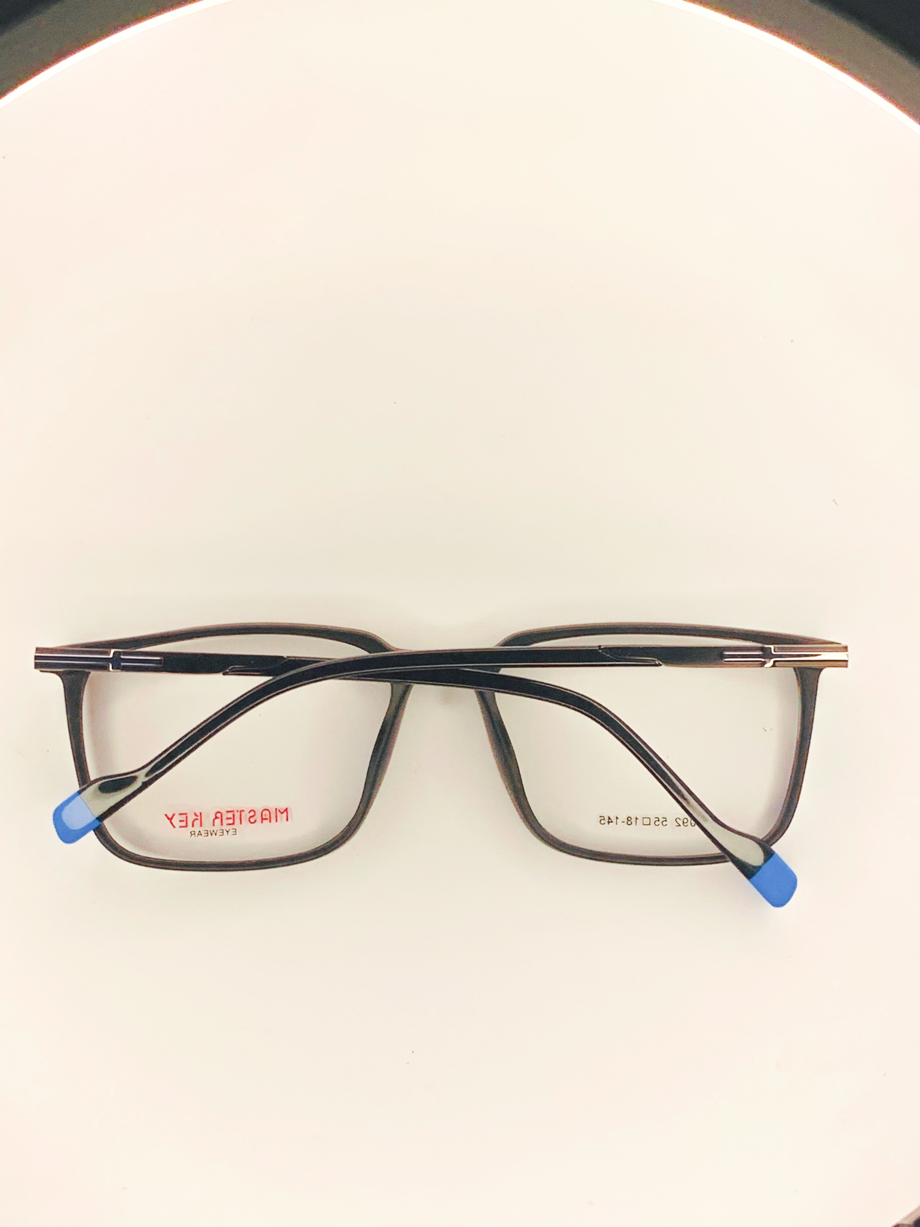 Master key black frame