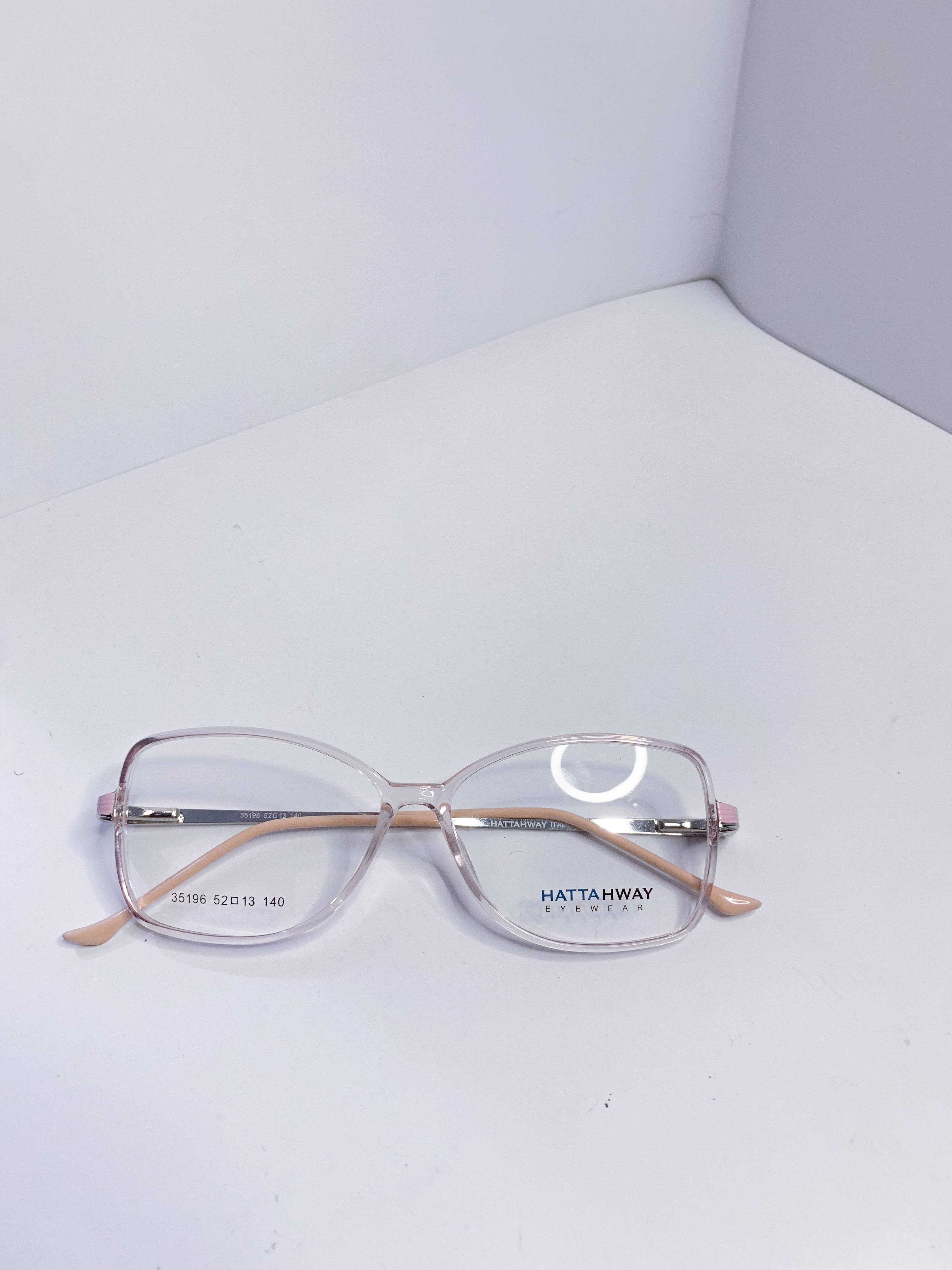 Hattaway women eye wear