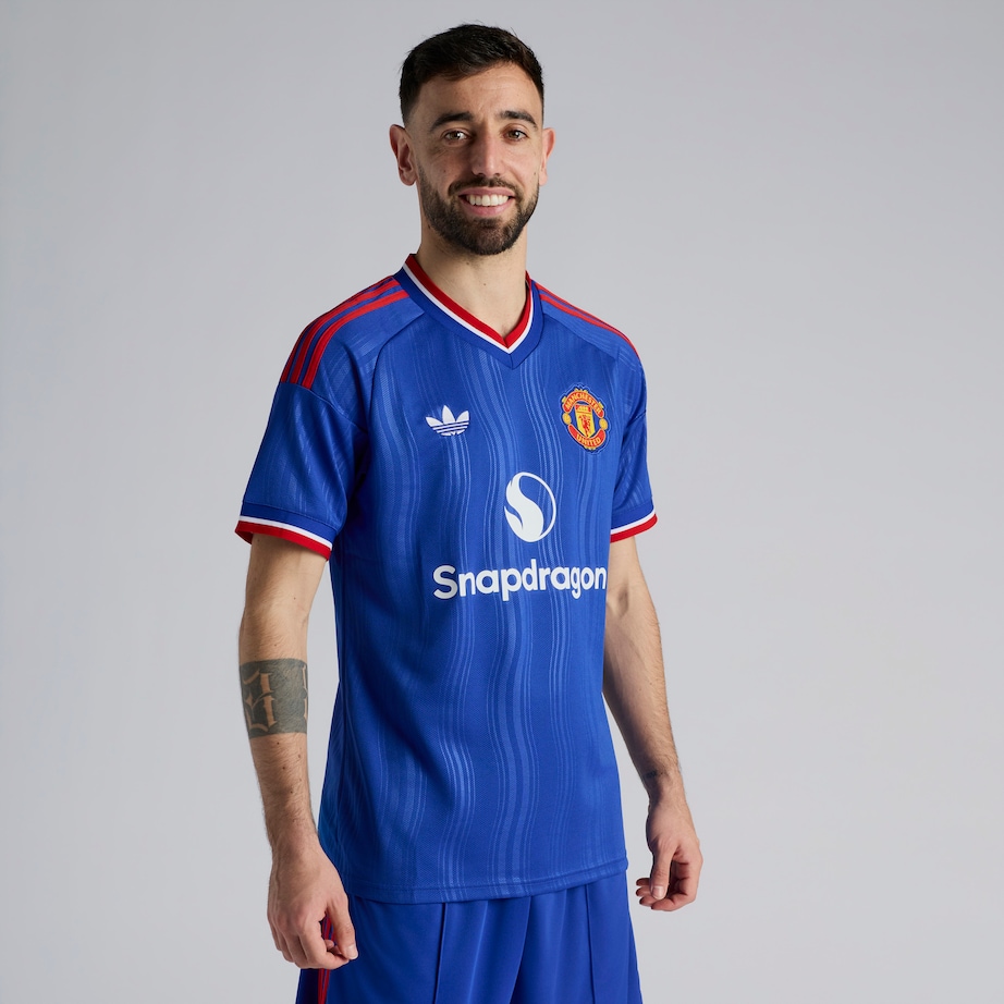 machester united  26/27 away kit