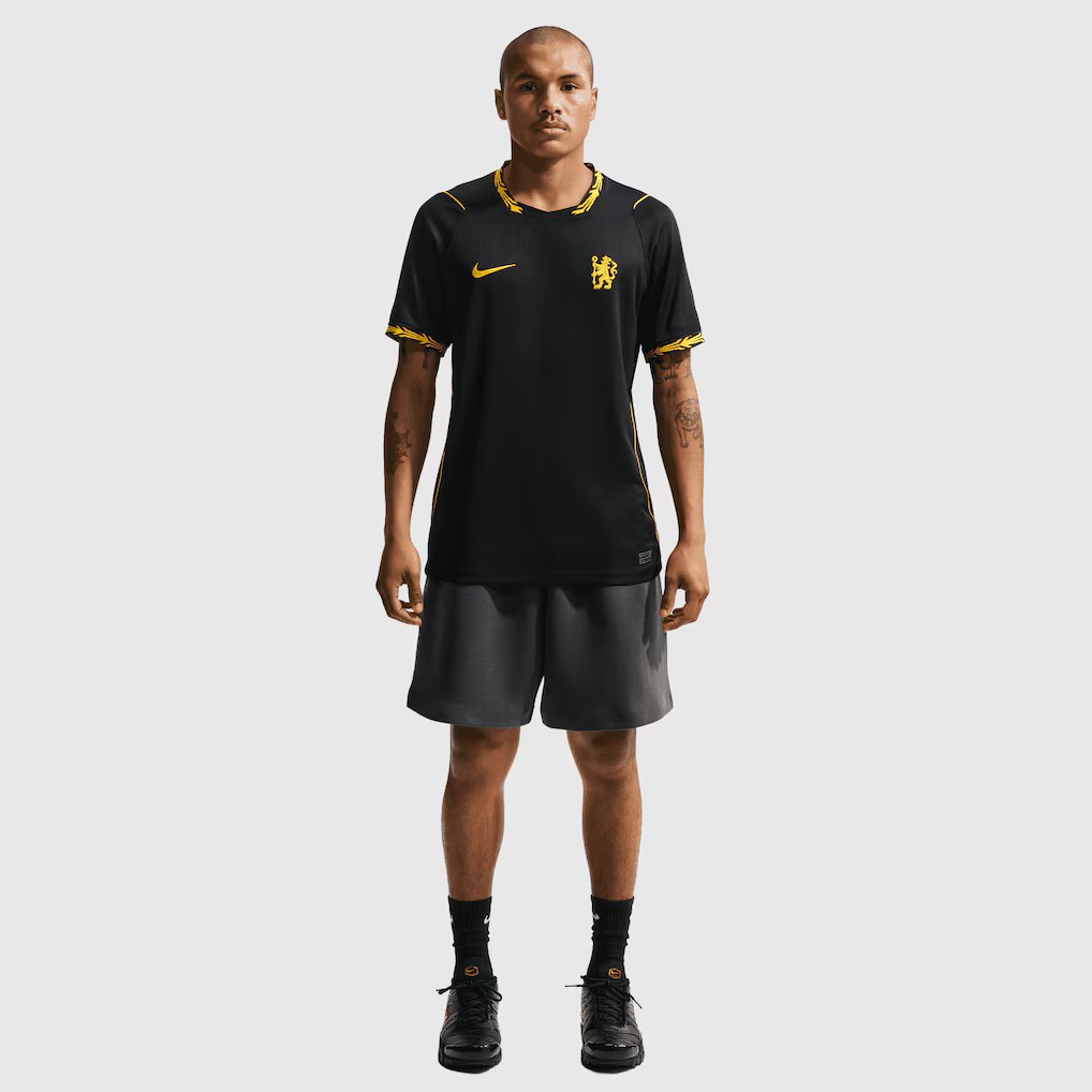 chelsea 26/27 home kit